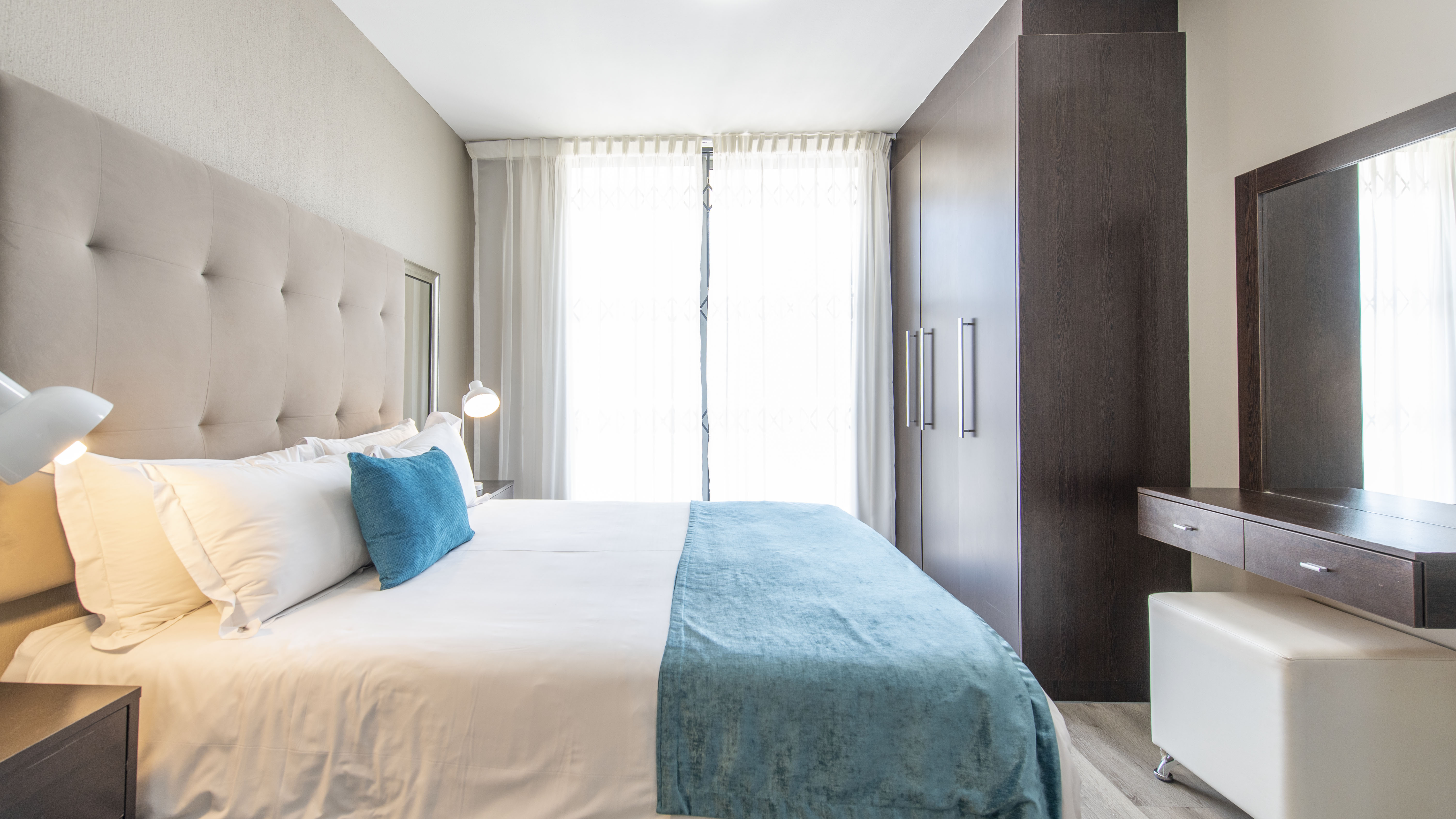 1 Bedroom Property for Sale in Bloubergstrand Western Cape